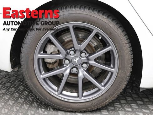 Used 2018 Tesla Model 3 Long Range image 22