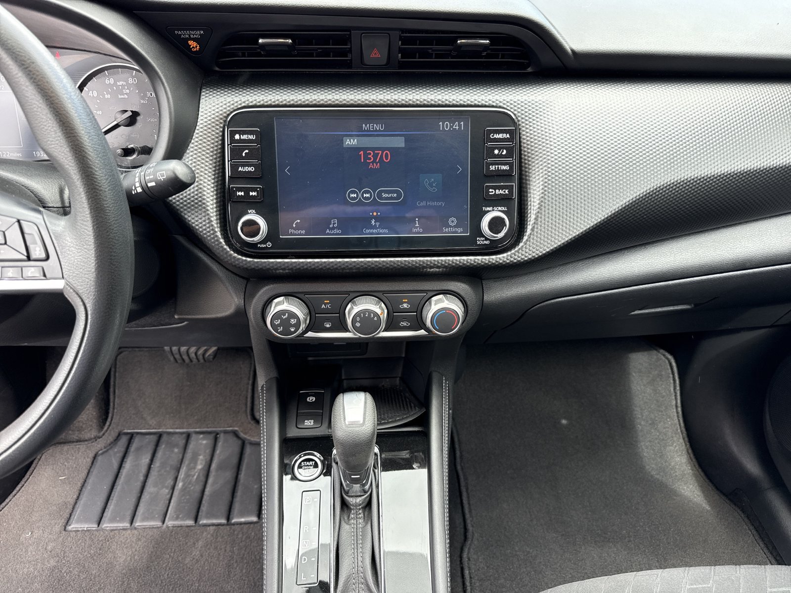 Used 2023 Nissan Kicks SV FWD image 27