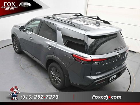 Used 2022 Nissan Pathfinder SV image 28