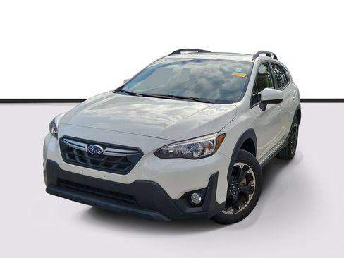 Used 2023 Subaru Crosstrek 2.0i Premium AWD/4WD image 3