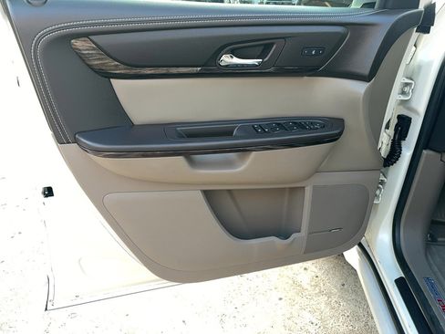 Used 2015 GMC Acadia Denali image 22