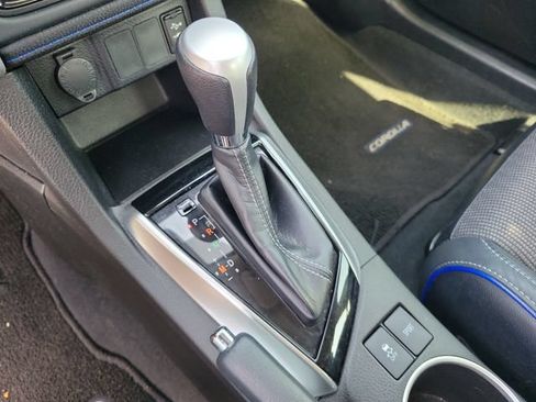 Used 2018 Toyota Corolla SE FWD image 26