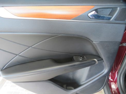 Used 2018 Lincoln MKC Reserve w/ Lincoln MKC Climate Package image 19