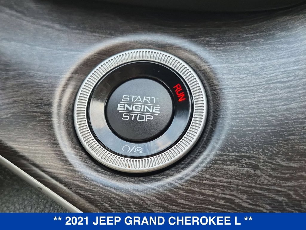 Used 2021 Jeep Grand Cherokee L Limited AWD/4WD image 29