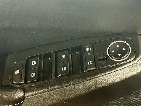 Used 2024 Kia Seltos S AWD/4WD image 18