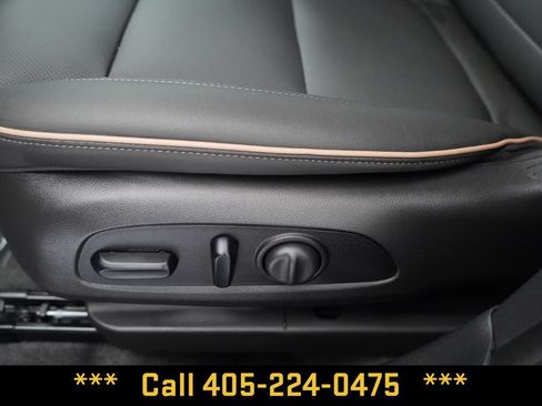 Used 2025 Buick Envista Avenir FWD image 17