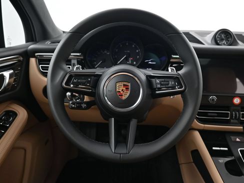 Certified 2026 Porsche Macan AWD/4WD image 13