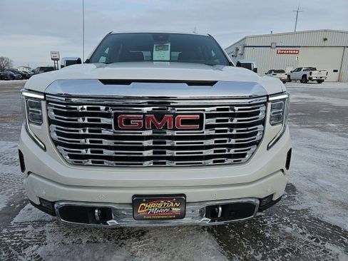Used 2024 GMC Sierra 1500 Denali w/ Technology Package image 8