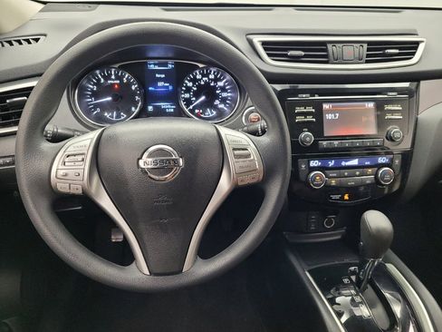 Used 2014 Nissan Rogue SV FWD image 22