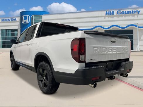 New 2026 Honda Ridgeline Black Edition image 3
