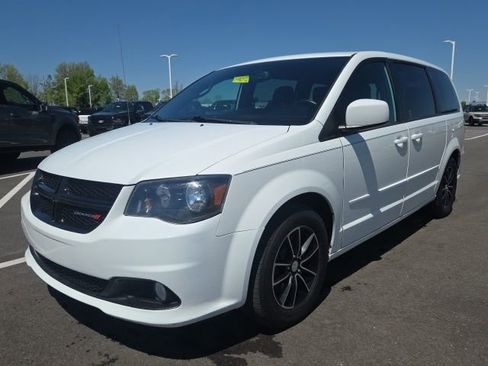 Used 2017 Dodge Grand Caravan SXT w/ Blacktop Package image 2