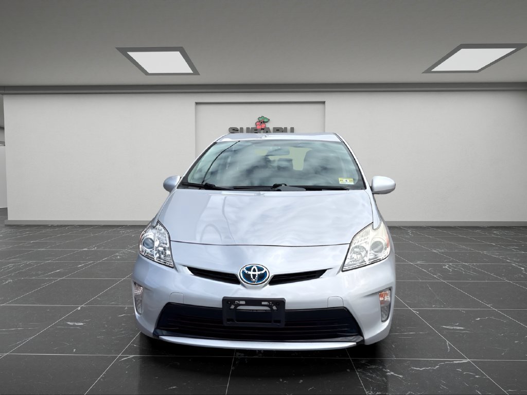 Used 2015 Toyota Prius Two FWD image 4