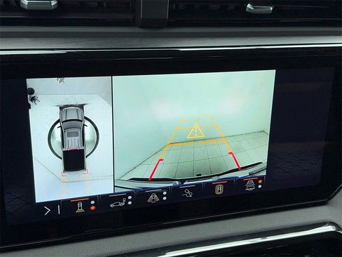 Used 2025 GMC Sierra 1500 AT4 image 30