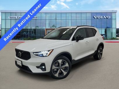 New 2026 Volvo XC40 B5 Plus w/ Protection Package Premier