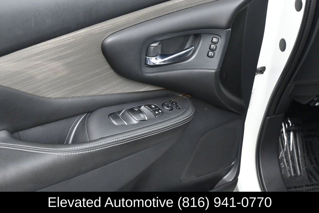 Used 2018 Nissan Murano SL w/ Midnight Edition Package AWD/4WD image 16