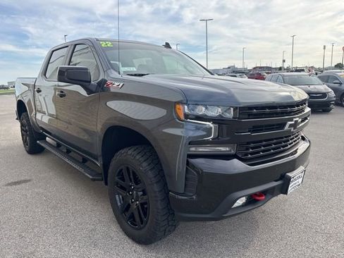 Used 2022 Chevrolet Silverado 1500 LT Trail Boss w/ LPO, Dark Essentials Package AWD/4WD image 4