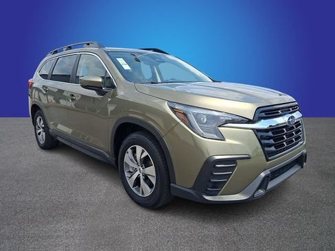 Used 2025 Subaru Ascent Premium AWD/4WD image 3