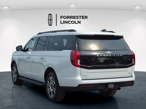 Used 2025 Ford Expedition Max Active AWD/4WD image 5