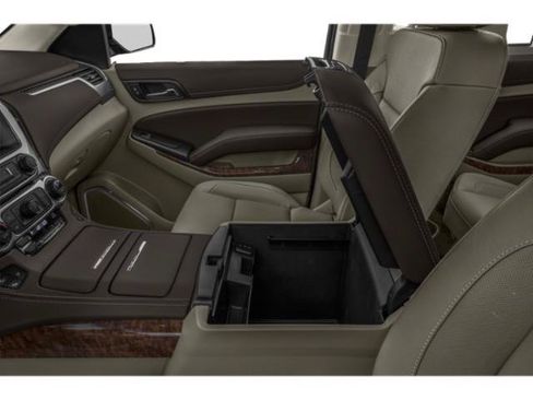Used 2019 Chevrolet Suburban Premier AWD/4WD image 15