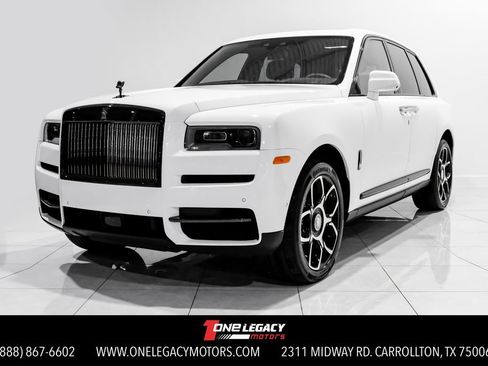 Used 2023 Rolls-Royce Cullinan Black Badge image 1