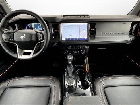 Used 2024 Ford Bronco Badlands w/ Sasquatch Package image 14