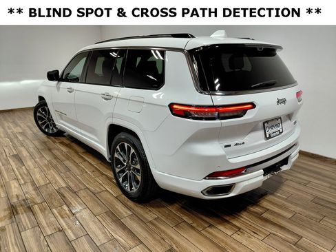 Used 2022 Jeep Grand Cherokee L Overland w/ Luxury Tech Group IV image 17