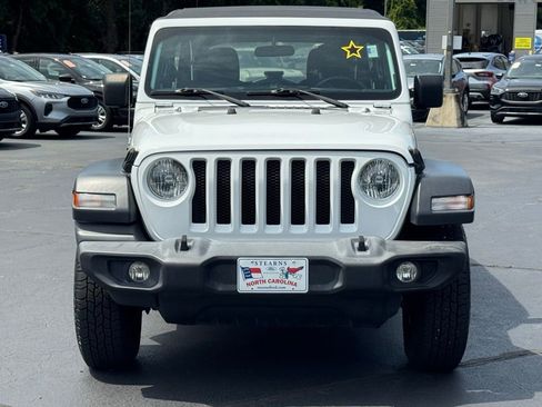 Used 2018 Jeep Wrangler Unlimited Sport image 15