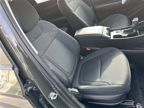 Used 2025 Hyundai Tucson SE image 23