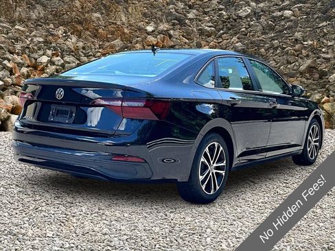 Used 2023 Volkswagen Jetta Sport FWD image 2