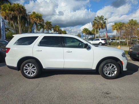 Used 2024 Dodge Durango SXT image 4