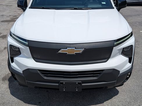 Used 2024 Chevrolet Silverado EV W/T AWD/4WD image 12