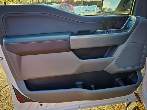 Used 2022 Ford F150 XLT w/ Equipment Group 302A High image 12