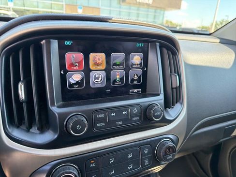 Used 2018 GMC Canyon Denali image 7