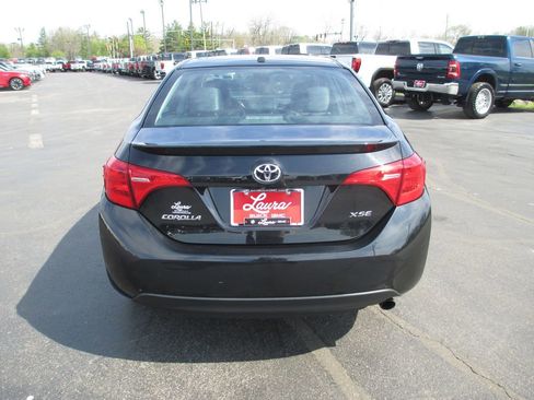 Used 2018 Toyota Corolla XSE image 6