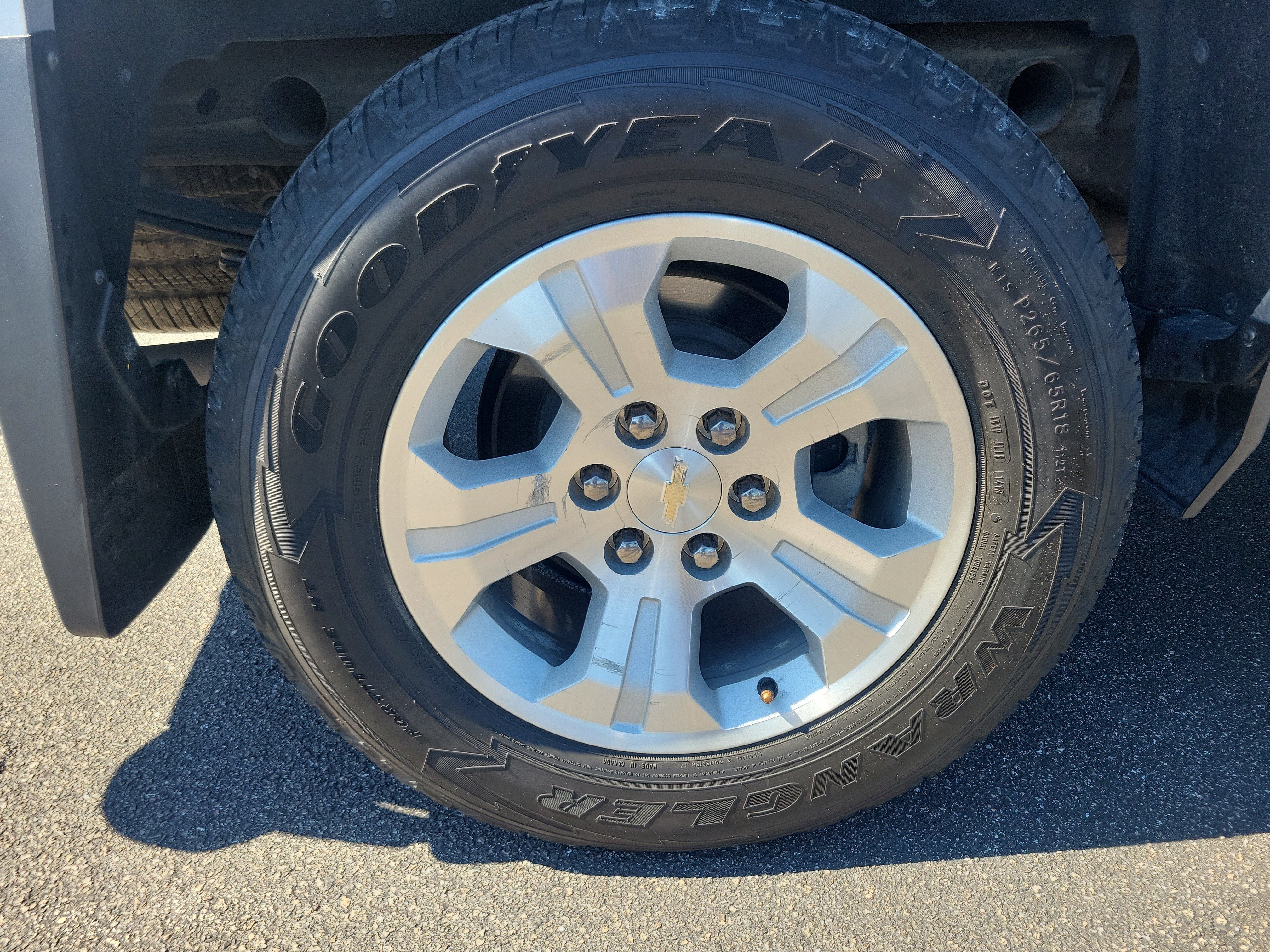 Used 2018 Chevrolet Silverado 1500 LT w/ All Star Edition AWD/4WD image 8