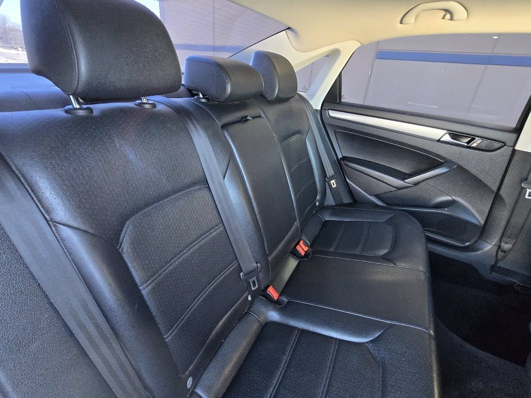 Used 2014 Volkswagen Passat 2.5 S FWD image 23