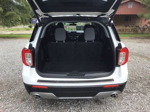 Used 2023 Ford Explorer Limited w/ Equipment Group 301A image 22