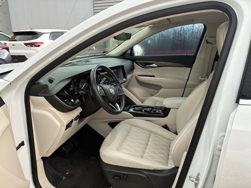 Used 2023 Buick Envision Avenir FWD image 2