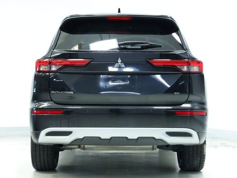 Used 2023 Mitsubishi Outlander SE FWD image 7