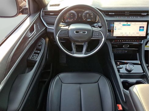 New 2026 Jeep Grand Cherokee Limited w/ Limited Altitude Package image 7