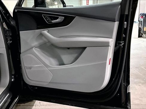 Used 2019 Audi Q7 3.0T Premium Plus w/ Premium Plus Package AWD/4WD image 23