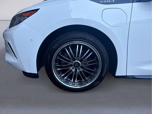 Used 2017 Chevrolet Volt Premier w/ Driver Confidence II Package image 8