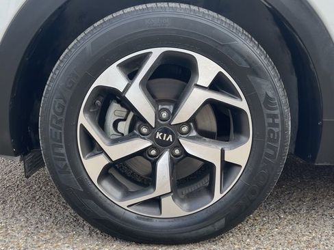 Used 2021 Kia Sportage LX image 18