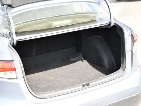 Used 2020 Toyota Corolla LE image 25