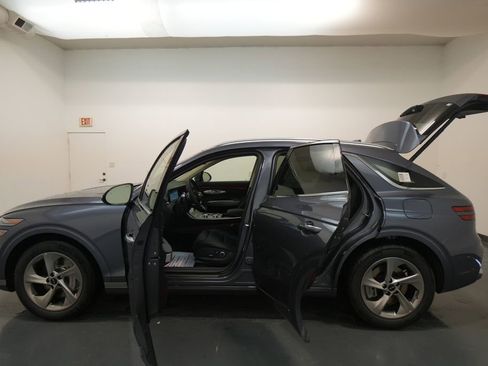 New 2026 Genesis GV70 2.5T Select image 32