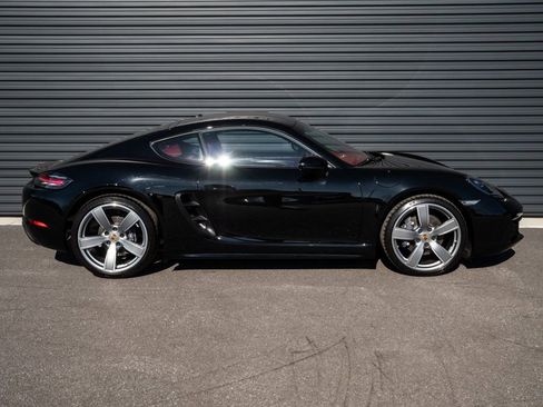 Certified 2024 Porsche 718 Cayman image 22