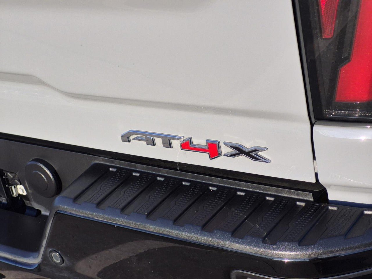 Certified 2025 GMC Sierra 2500 AT4X AWD/4WD image 8