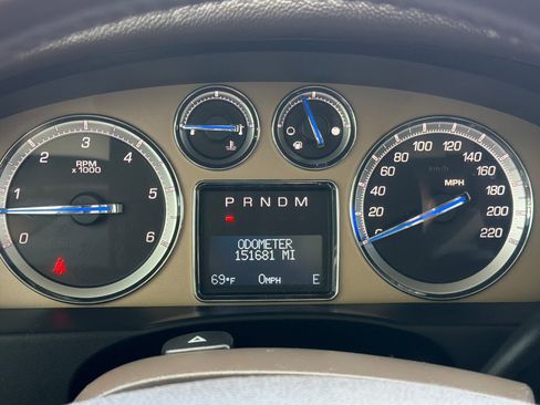 Used 2013 Cadillac Escalade ESV Platinum AWD/4WD image 26