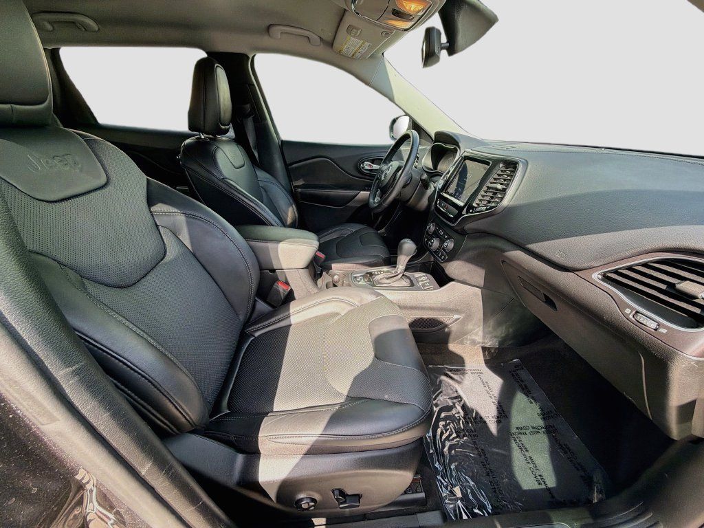 Used 2020 Jeep Cherokee Limited FWD image 31