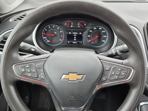 Used 2023 Chevrolet Malibu LT FWD image 25